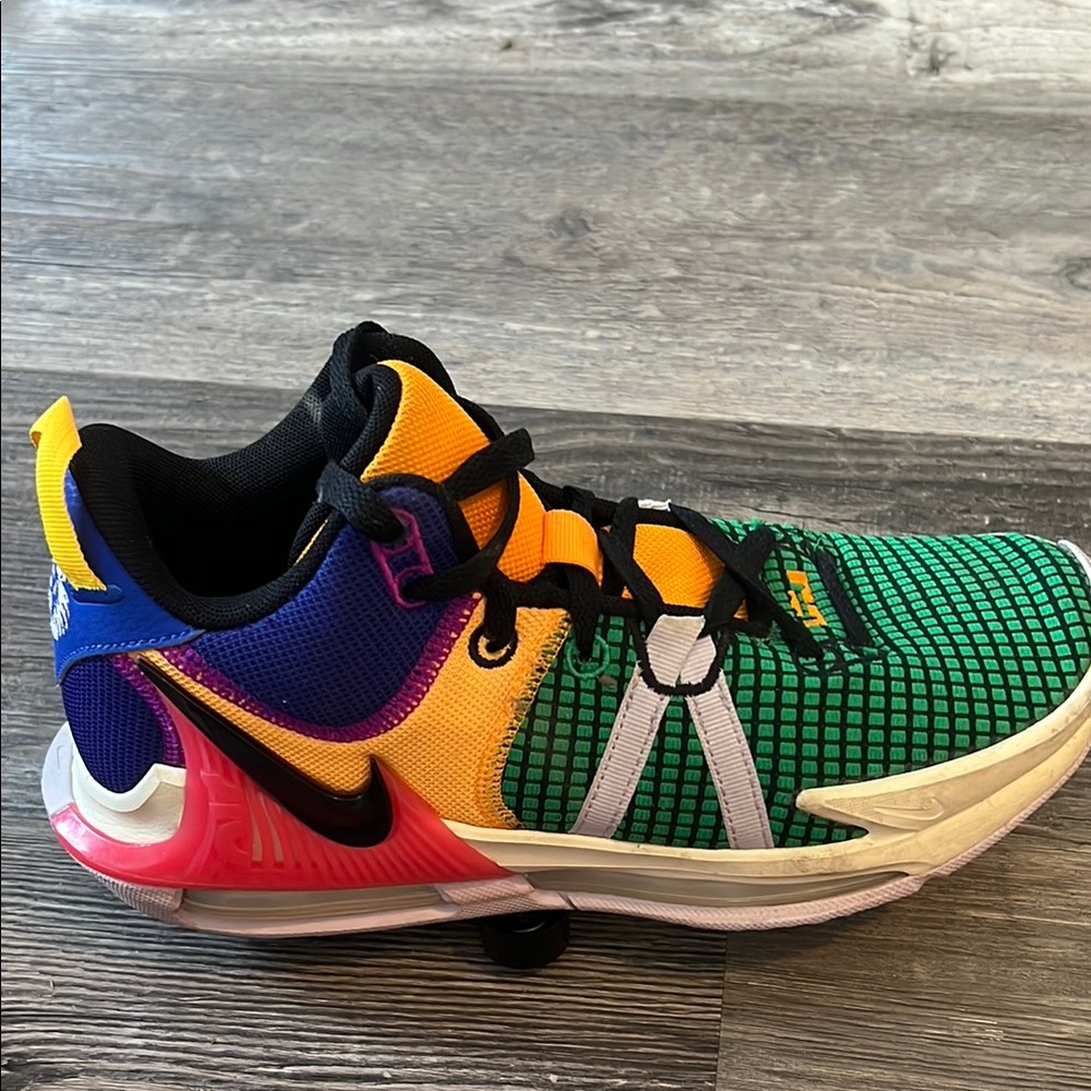 Nike Green and Blue Sneakers Vibrant Design